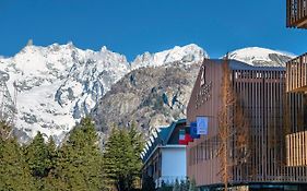 Le Massif Hotel & Lodge Courmayeur The Leading Hotels Of The World