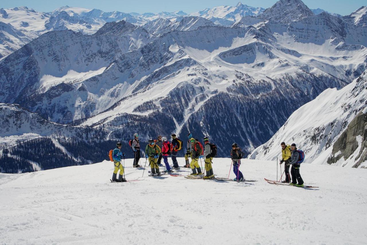 Le Massif Hotel & Lodge Courmayeur The Leading Hotels Of The World Exterior foto